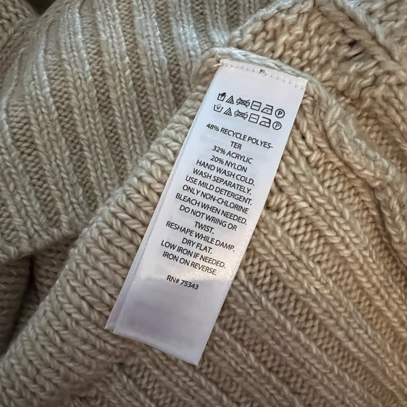 Cupcakes & Cashmere Sweater - Picture 10 of 12